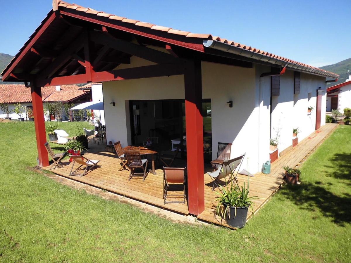 Maison Fleurie Uhart-Cize Exterior photo